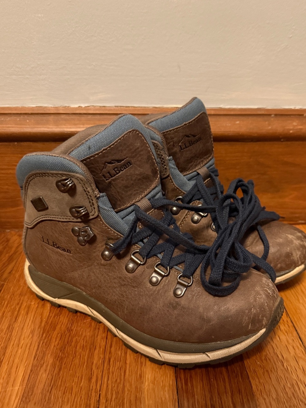 L.L. Bean Brown Leather Hiking Boots with Navy Laces Size 7